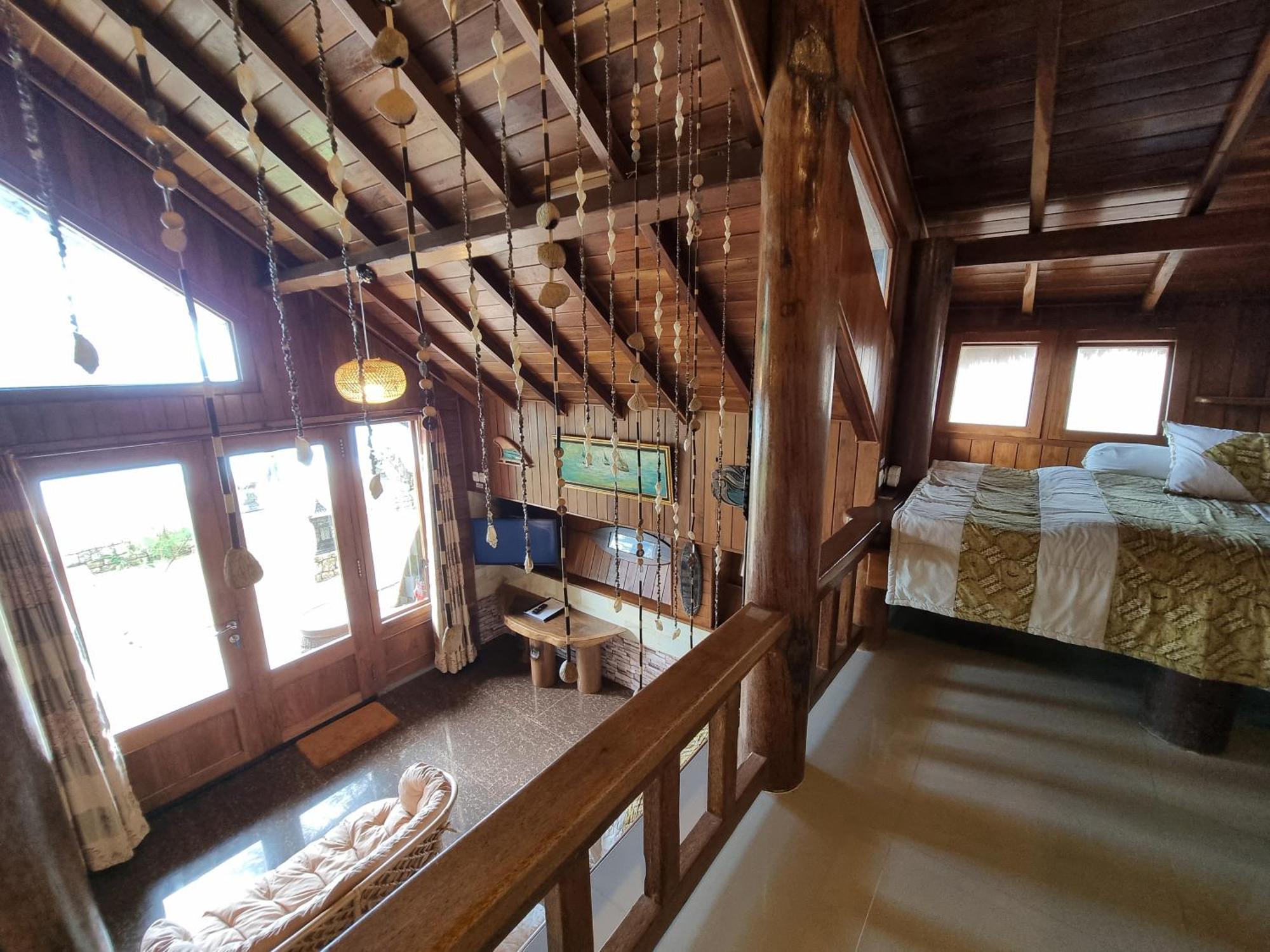 Istana Ombak Eco Resort Pacitan Extérieur photo