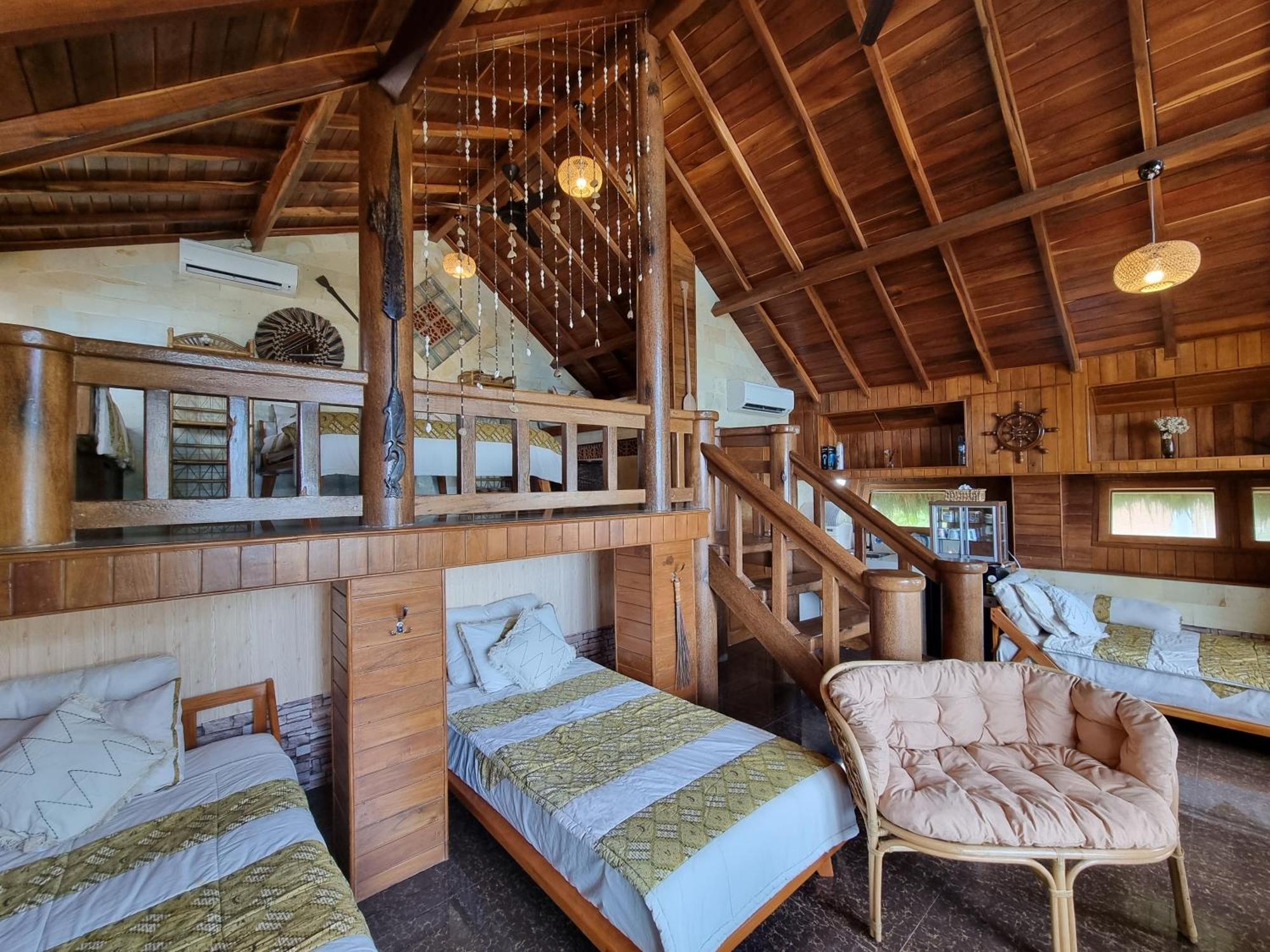 Istana Ombak Eco Resort Pacitan Extérieur photo