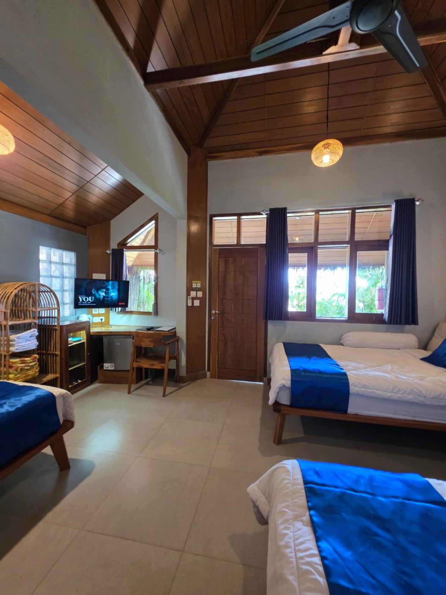 Istana Ombak Eco Resort Pacitan Extérieur photo